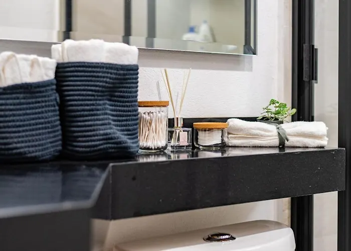 Modern La Condesa With Gym & Parking