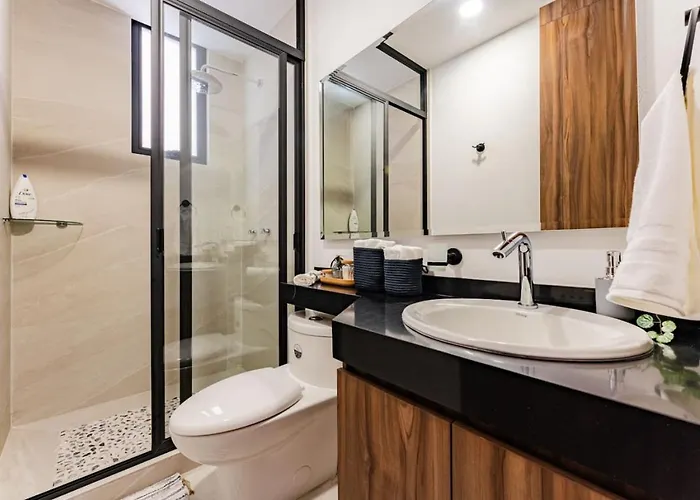 Modern La Condesa With Gym & Parking